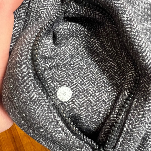 Lululemon Define - Picture 9 of 13